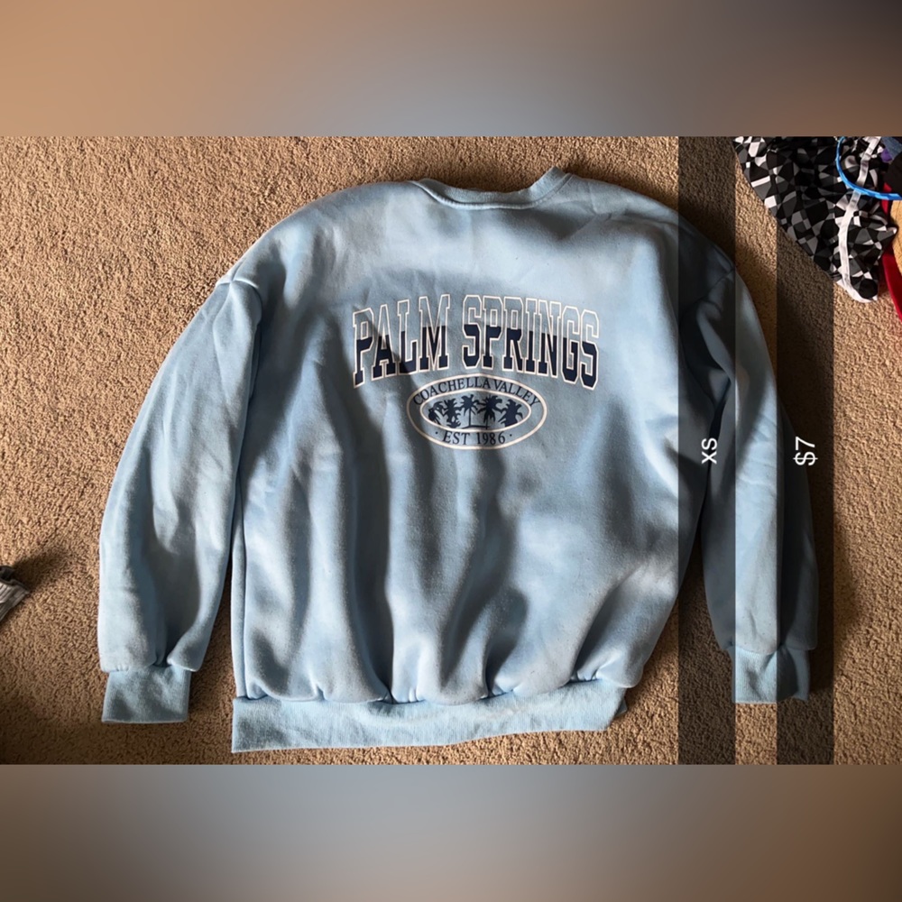 Crewnecks - Picture 2 of 4